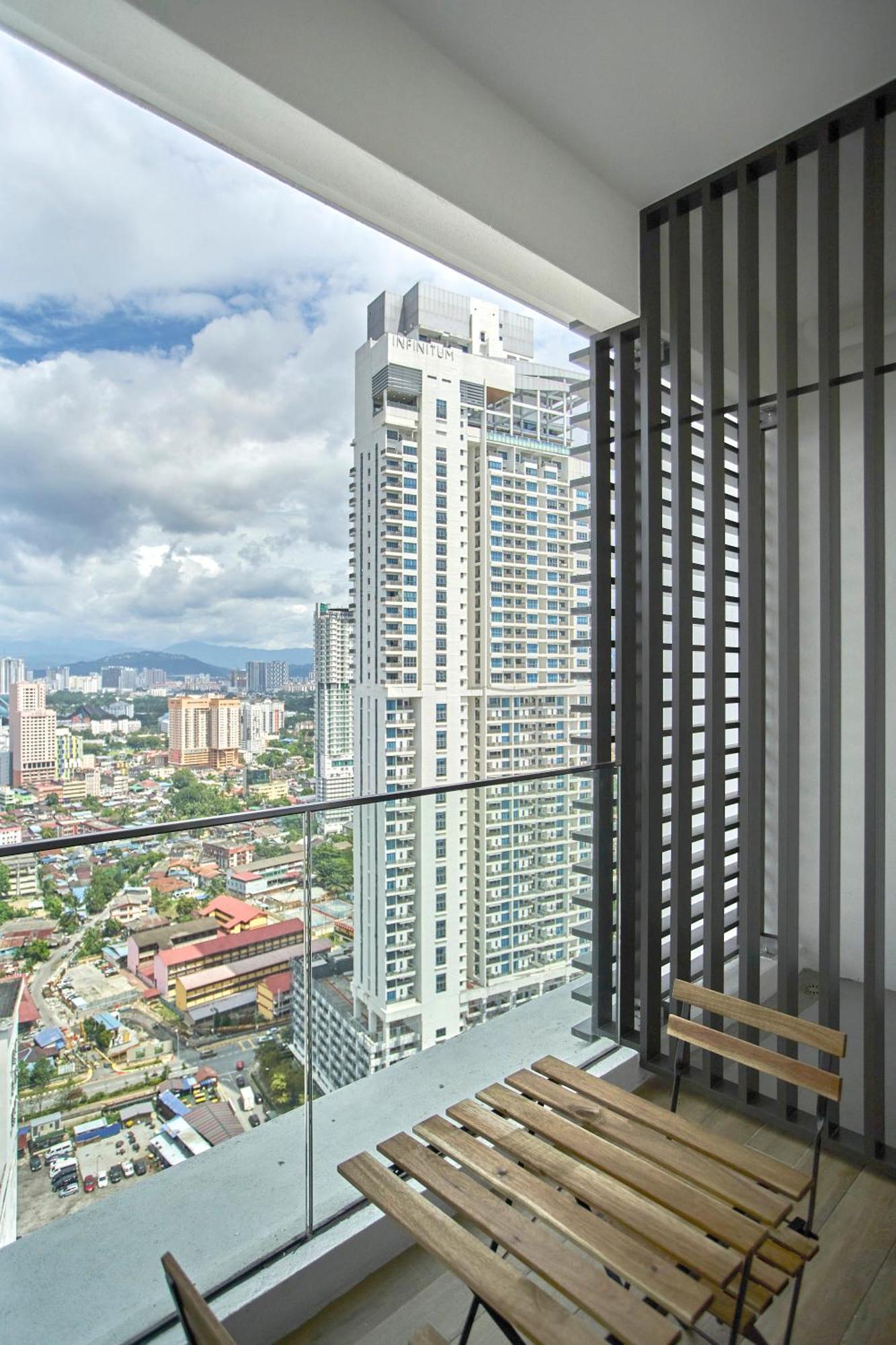 Apartemen Quill Luxury By Cobnb *